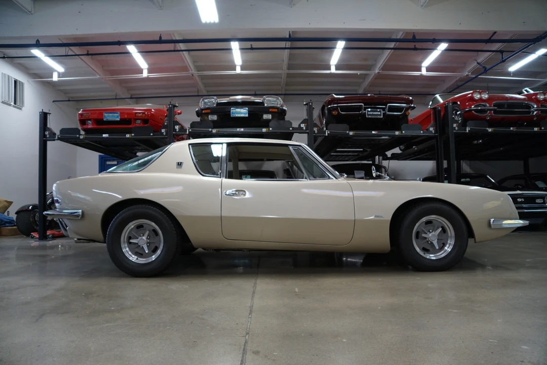 1963 Studebaker Avanti - Image 8 of 31