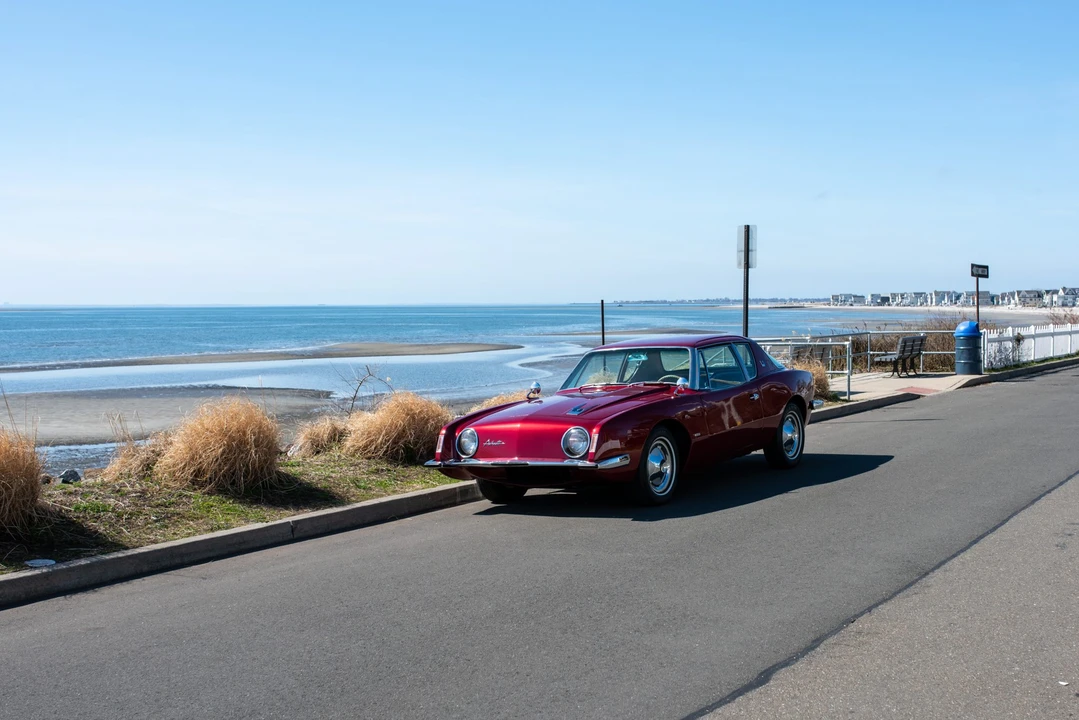 1963 Studebaker Avanti - Image 7 of 31