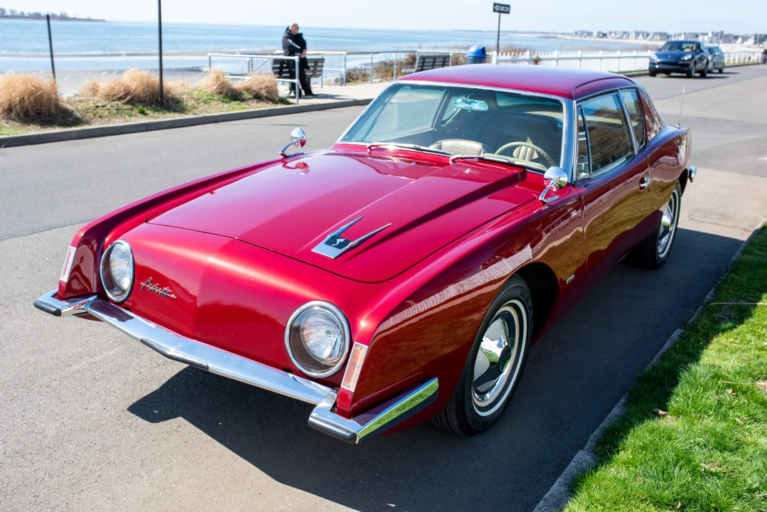 1963 Studebaker Avanti - Image 30 of 31