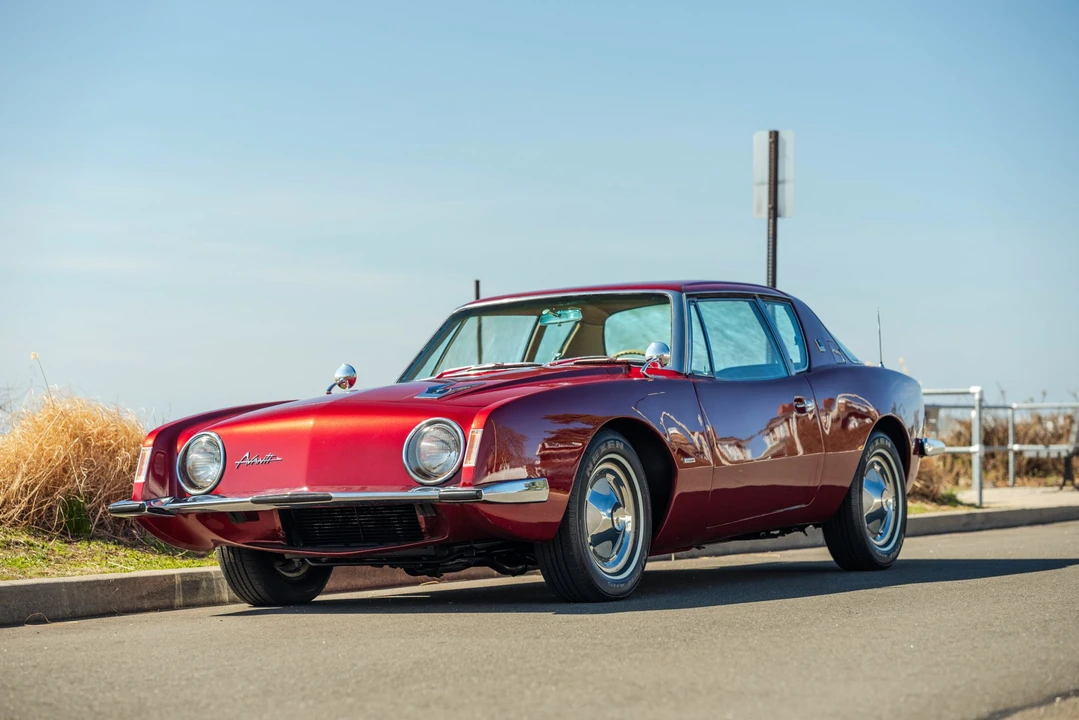 1963 Studebaker Avanti - Image 11 of 31