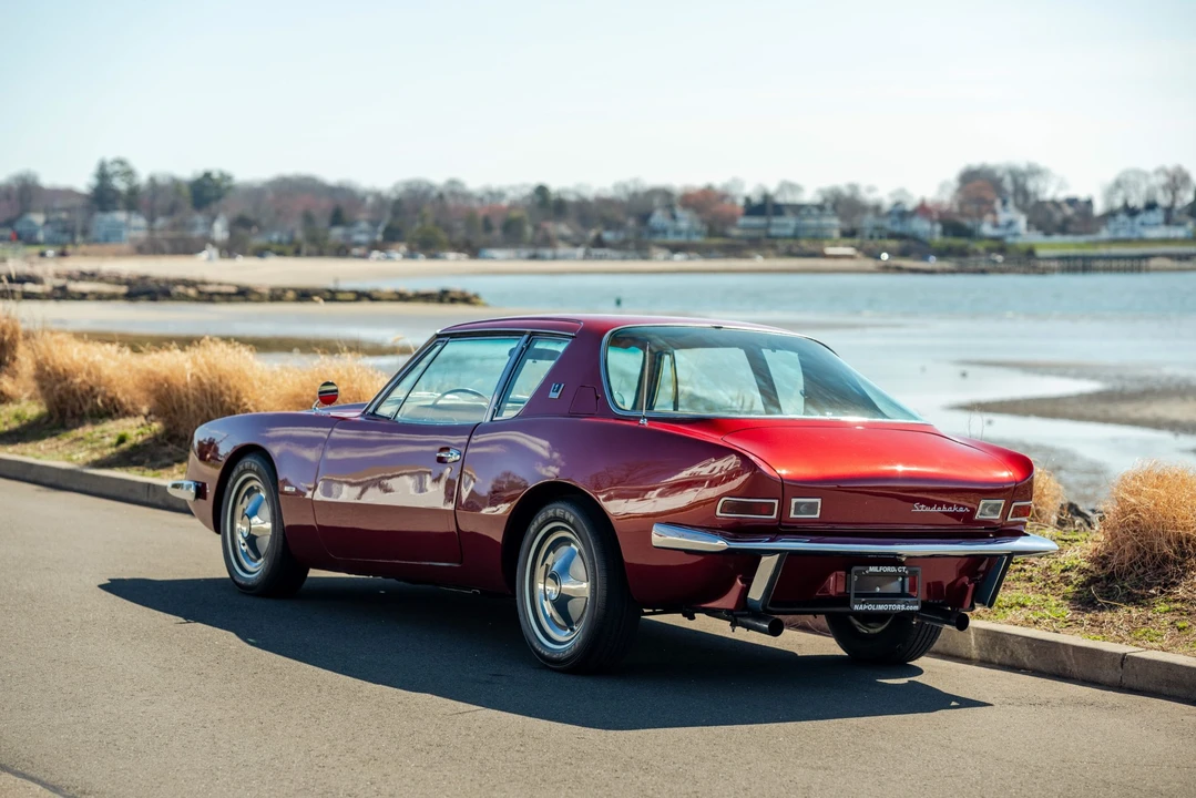 1963 Studebaker Avanti - Image 24 of 31