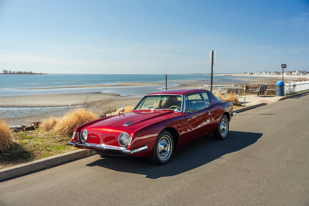 1963 Studebaker Avanti - Image 8 of 31