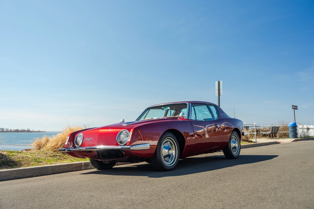 1963 Studebaker Avanti - Image 5 of 31