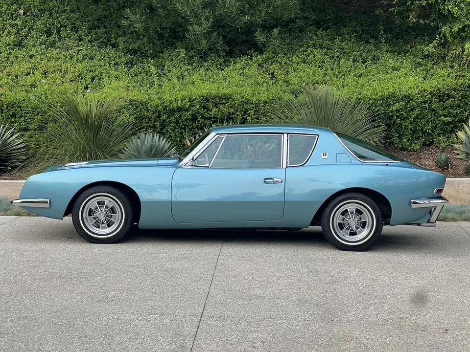1963 Studebaker Avanti - Image 12 of 31