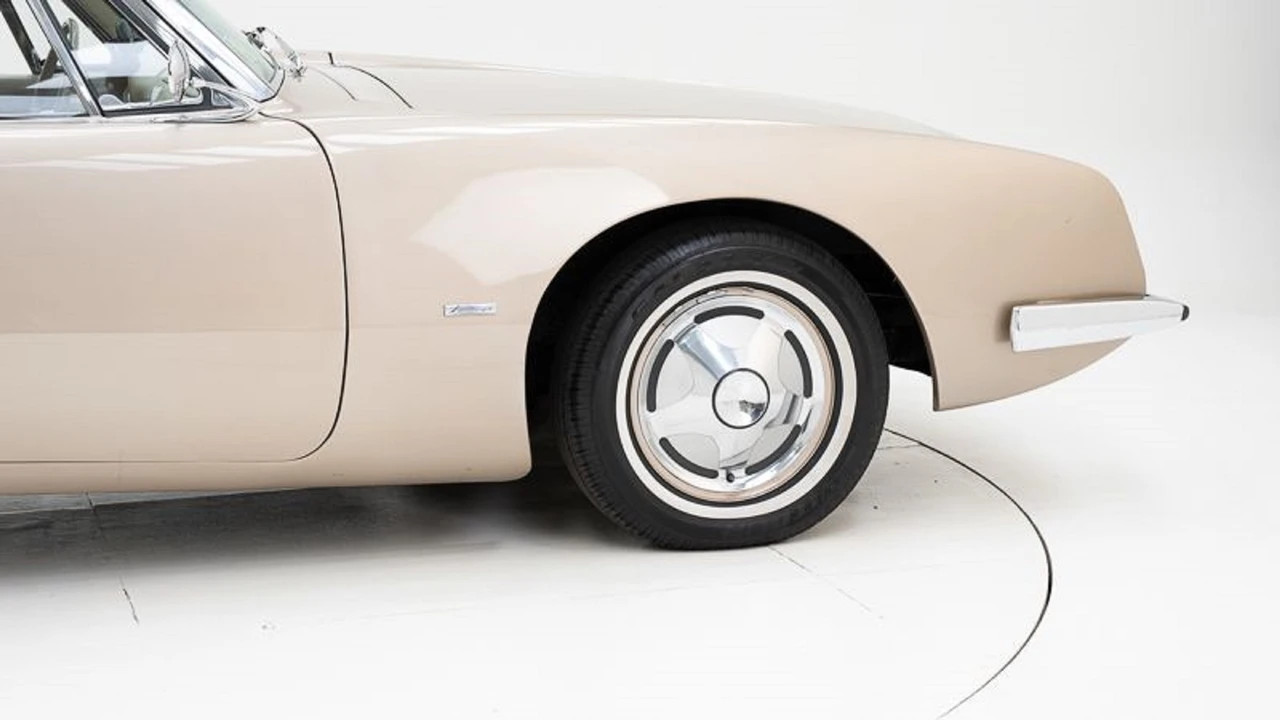 1963 Studebaker Avanti - Image 25 of 31