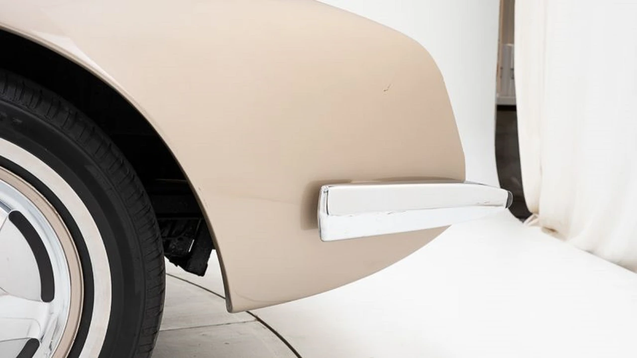 1963 Studebaker Avanti - Image 26 of 31