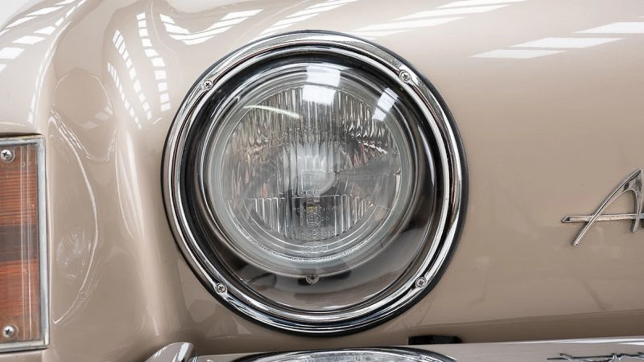 1963 Studebaker Avanti - Image 28 of 31