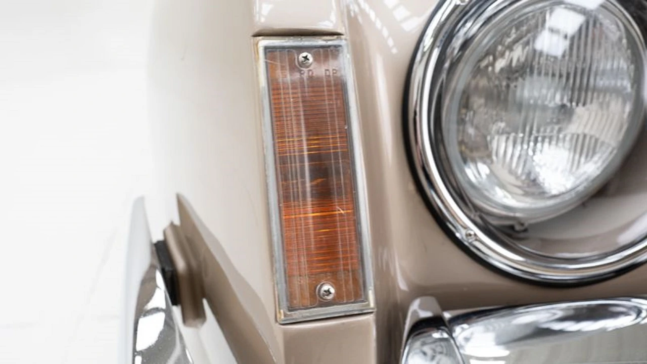 1963 Studebaker Avanti - Image 27 of 31