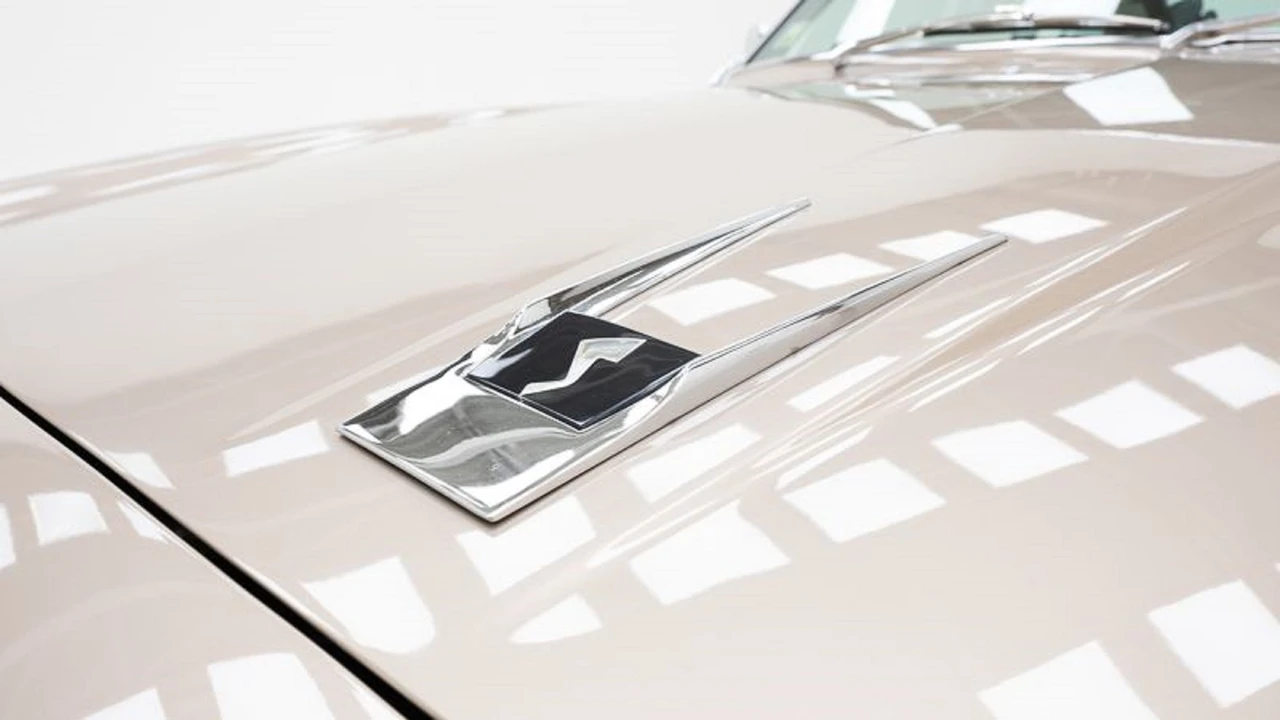 1963 Studebaker Avanti - Image 14 of 31