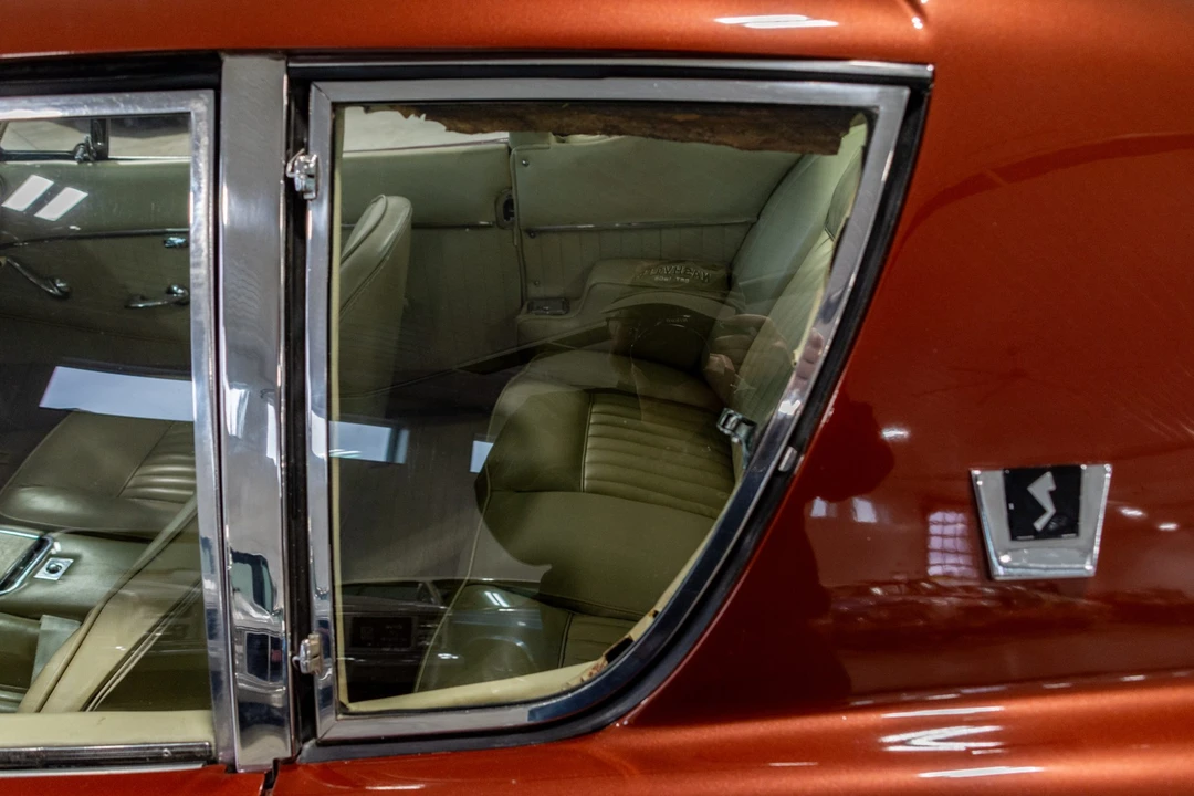 1963 Studebaker Avanti - Image 12 of 31