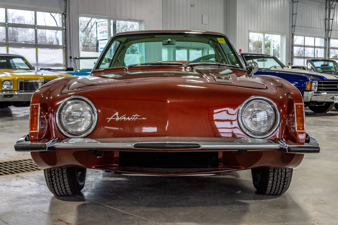 1963 Studebaker Avanti - Image 23 of 31