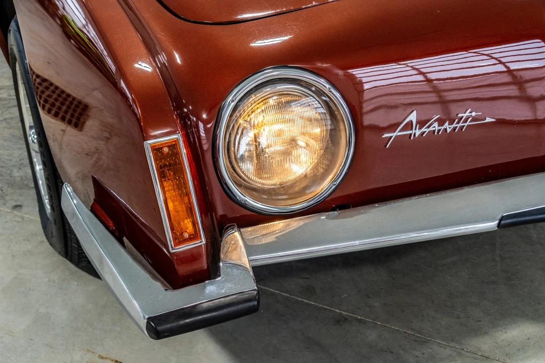 1963 Studebaker Avanti - Image 24 of 31