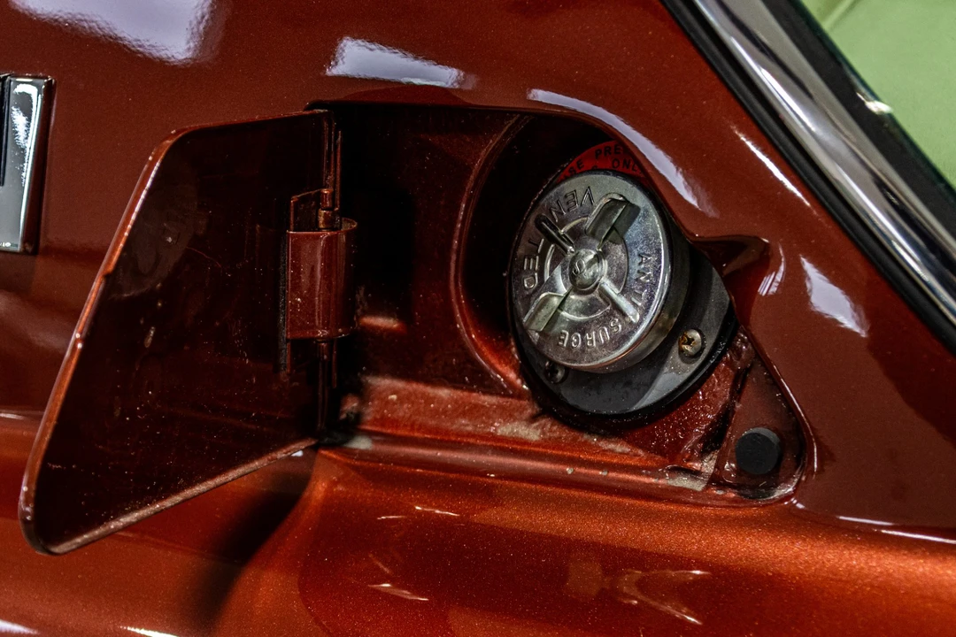 1963 Studebaker Avanti - Image 11 of 31