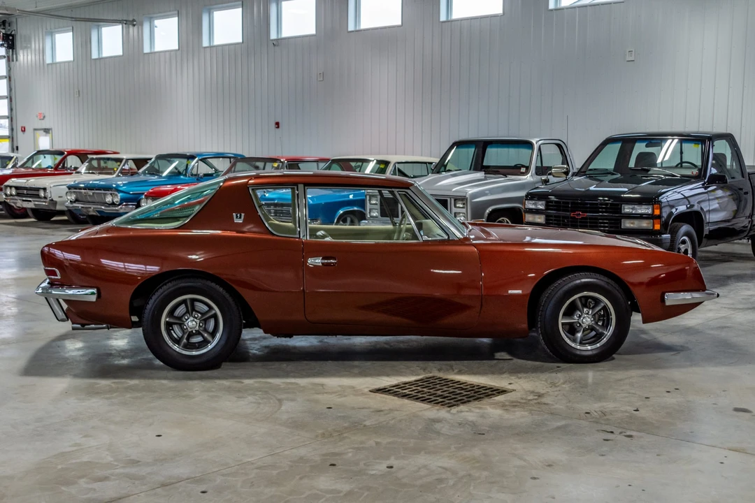 1963 Studebaker Avanti - Image 4 of 31