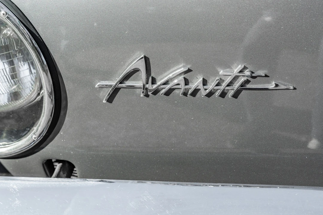 1963 Studebaker Avanti - Image 30 of 31