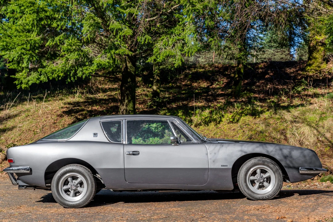 1963 Studebaker Avanti - Image 7 of 31