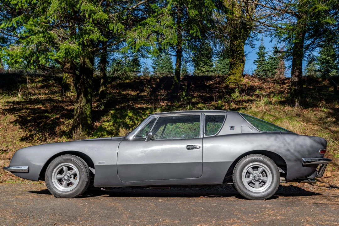 1963 Studebaker Avanti - Image 11 of 31