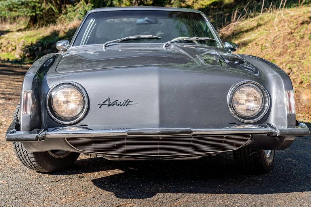 1963 Studebaker Avanti - Image 13 of 31
