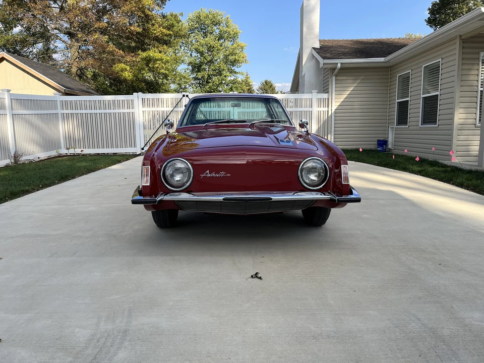 1963 Studebaker Avanti - Image 9 of 31