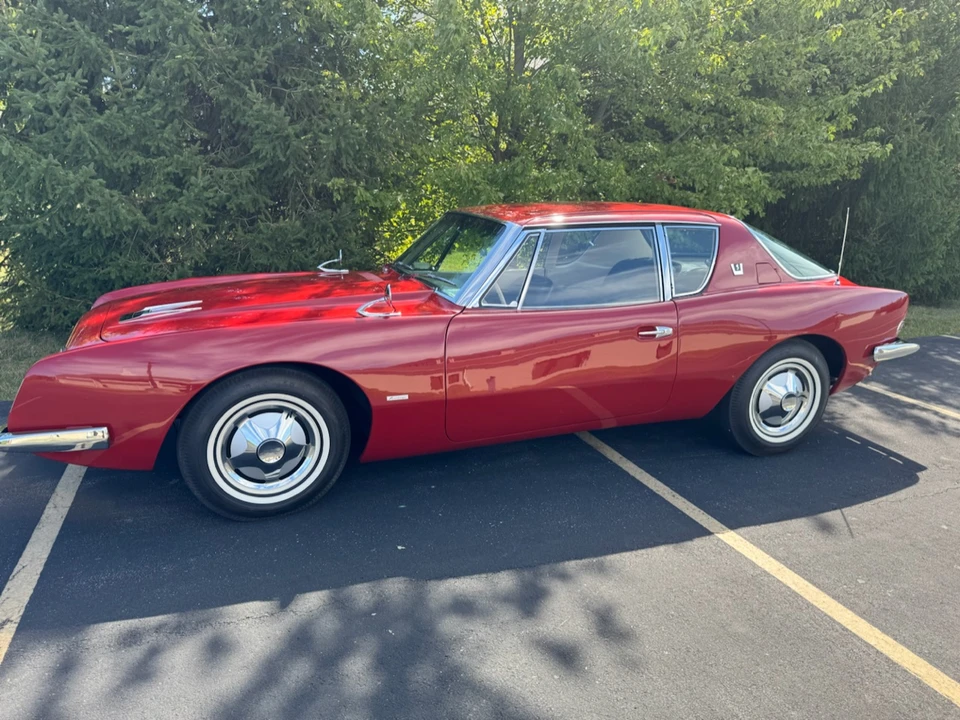1963 Studebaker Avanti - Image 10 of 31