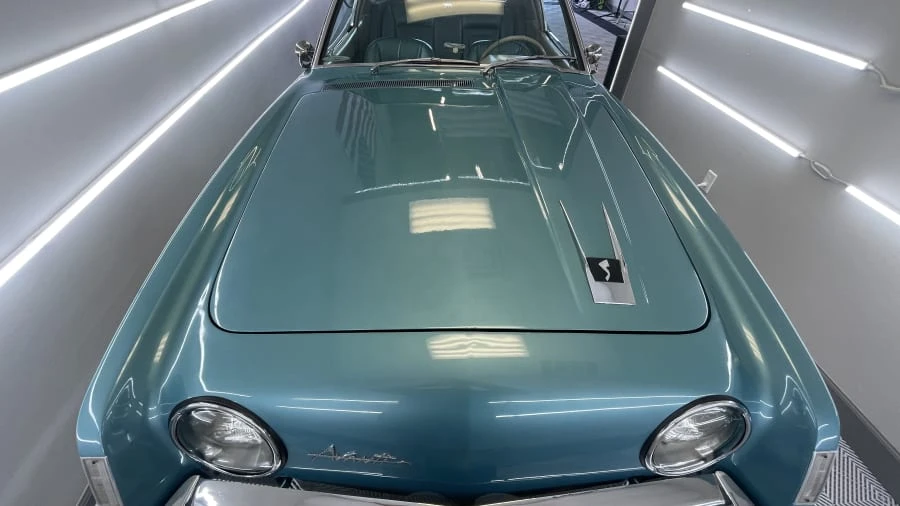 1963 Studebaker Avanti - Image 10 of 13