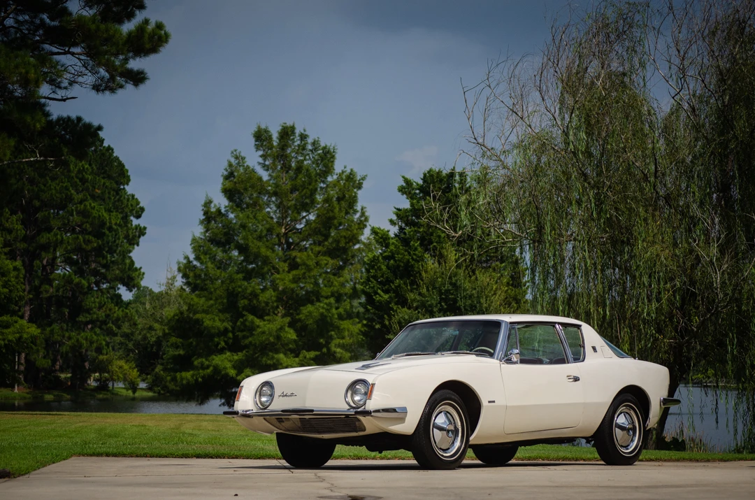 1963 Studebaker Avanti - Image 7 of 31