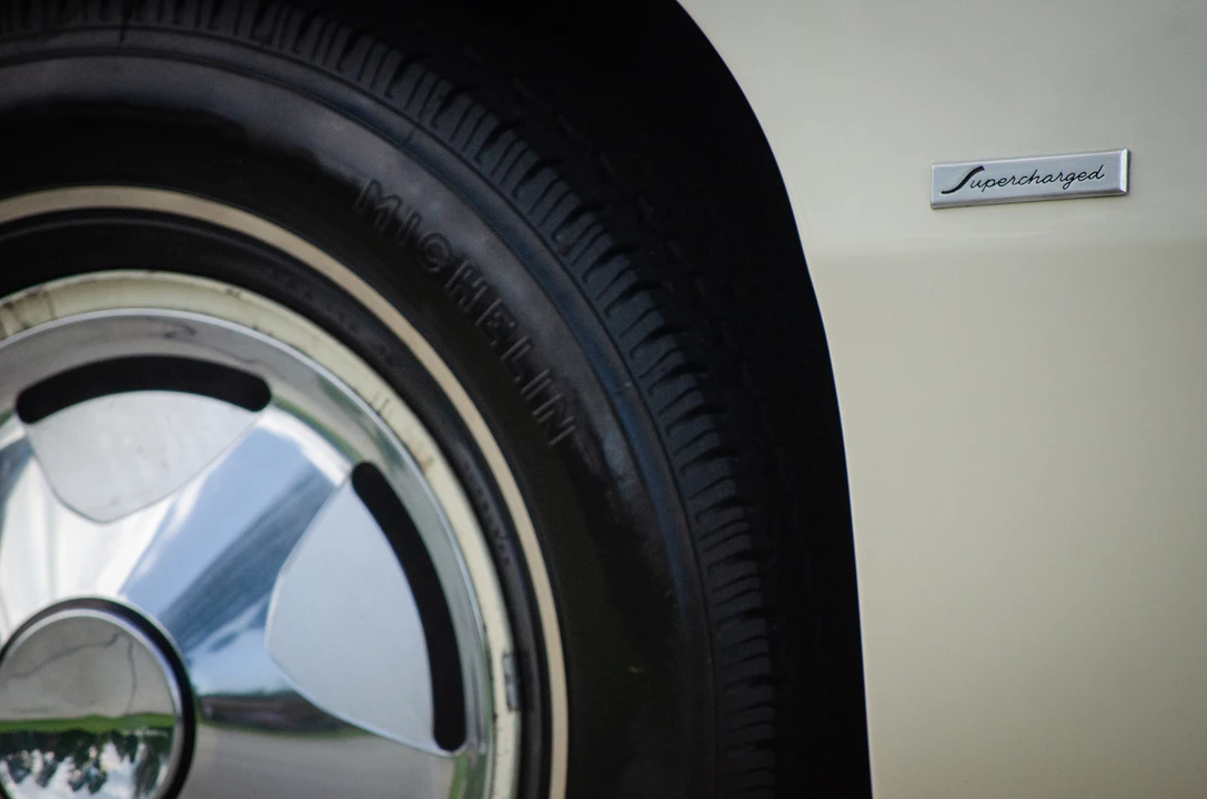 1963 Studebaker Avanti - Image 26 of 31