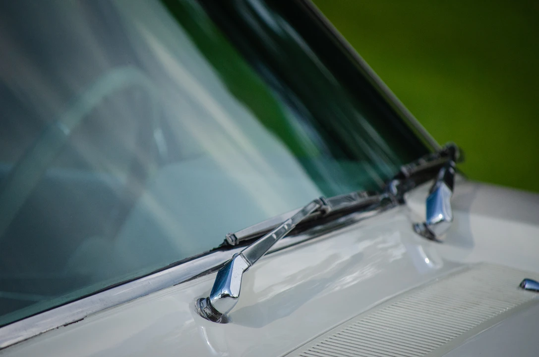 1963 Studebaker Avanti - Image 11 of 31