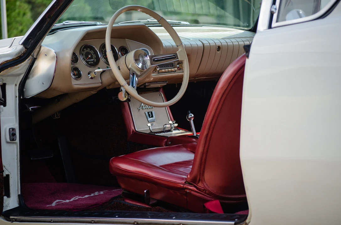 1963 Studebaker Avanti - Image 30 of 31