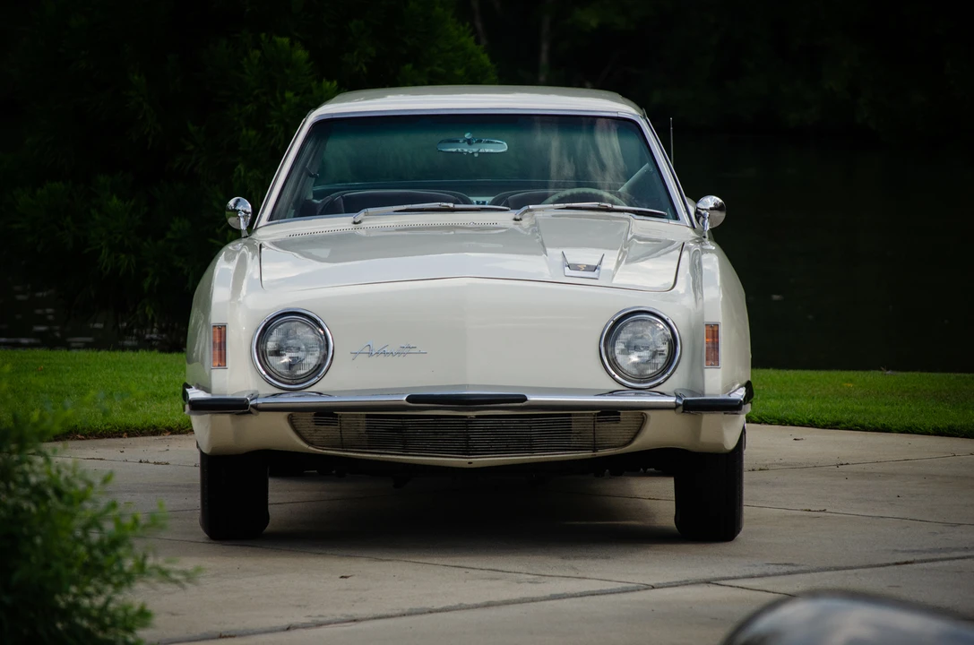 1963 Studebaker Avanti - Image 6 of 31