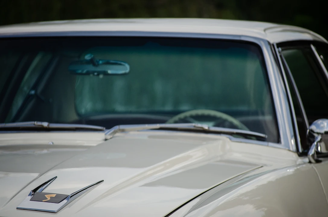 1963 Studebaker Avanti - Image 17 of 31