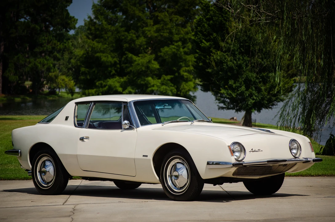 1963 Studebaker Avanti - Image 5 of 31