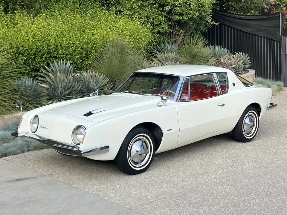 1963 Studebaker Avanti - Image 6 of 31