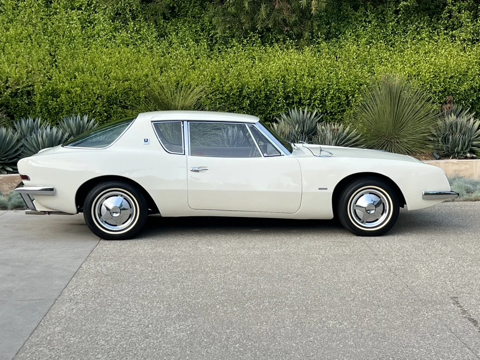 1963 Studebaker Avanti - Image 18 of 31