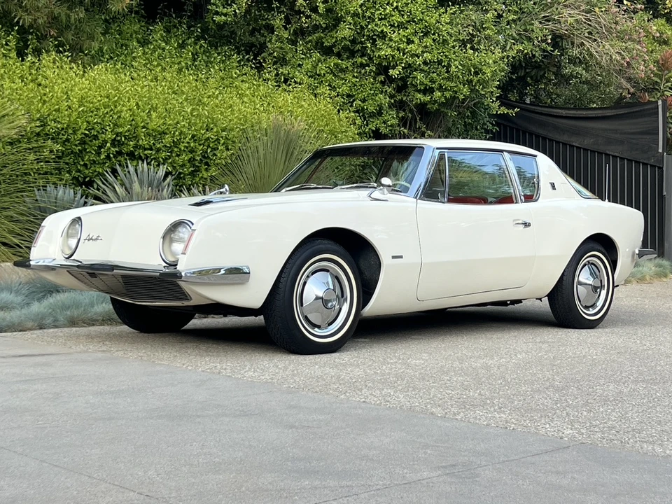 1963 Studebaker Avanti - Image 3 of 31