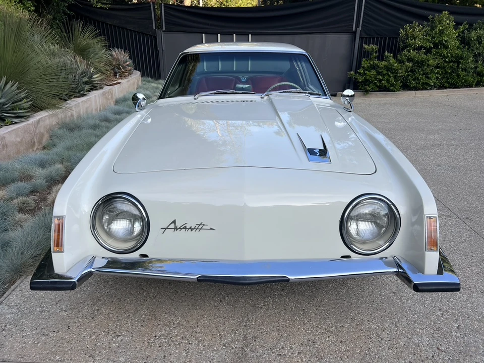 1963 Studebaker Avanti - Image 12 of 31