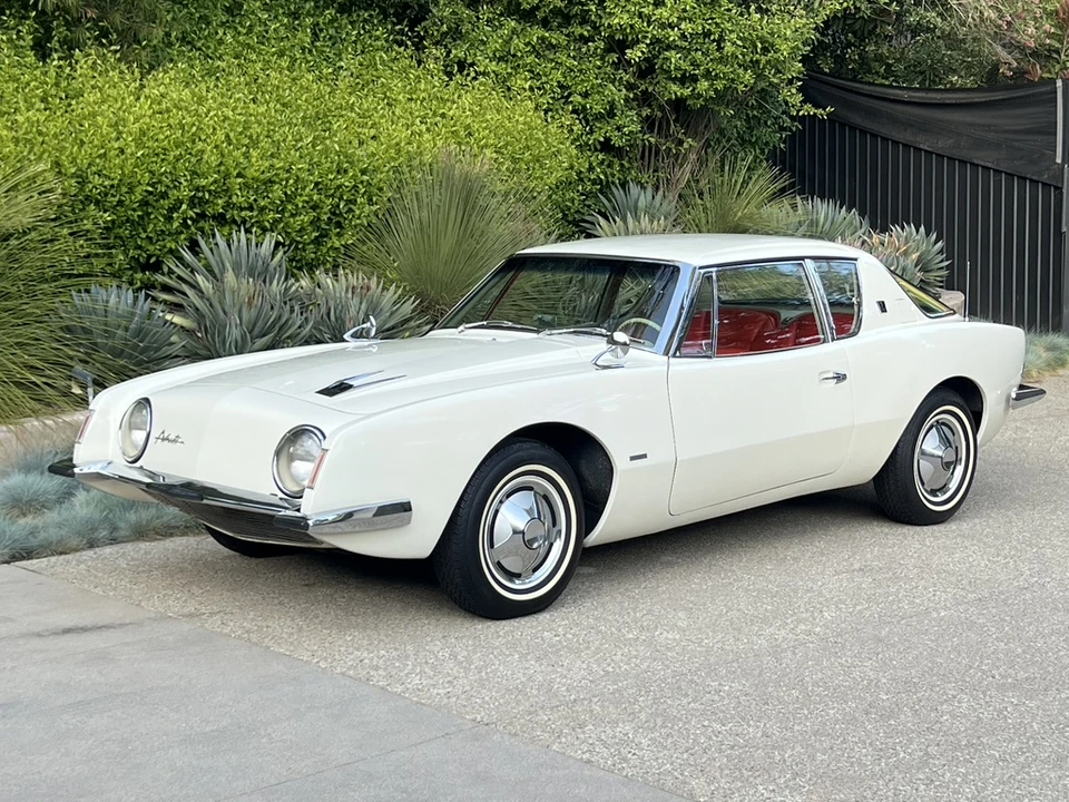 1963 Studebaker Avanti - Image 5 of 31