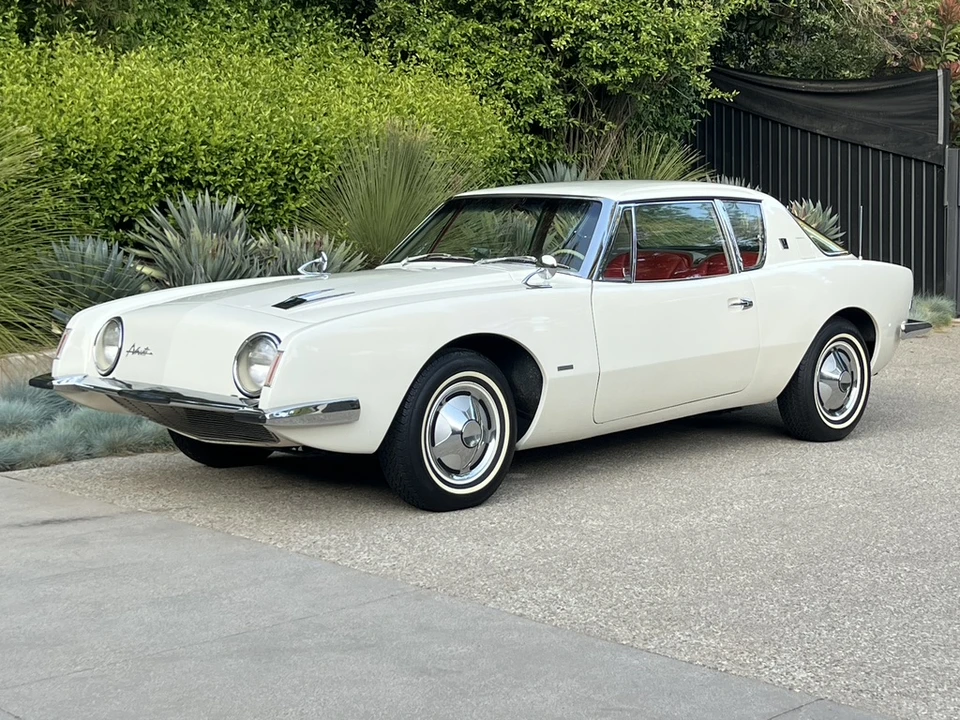 1963 Studebaker Avanti - Image 4 of 31