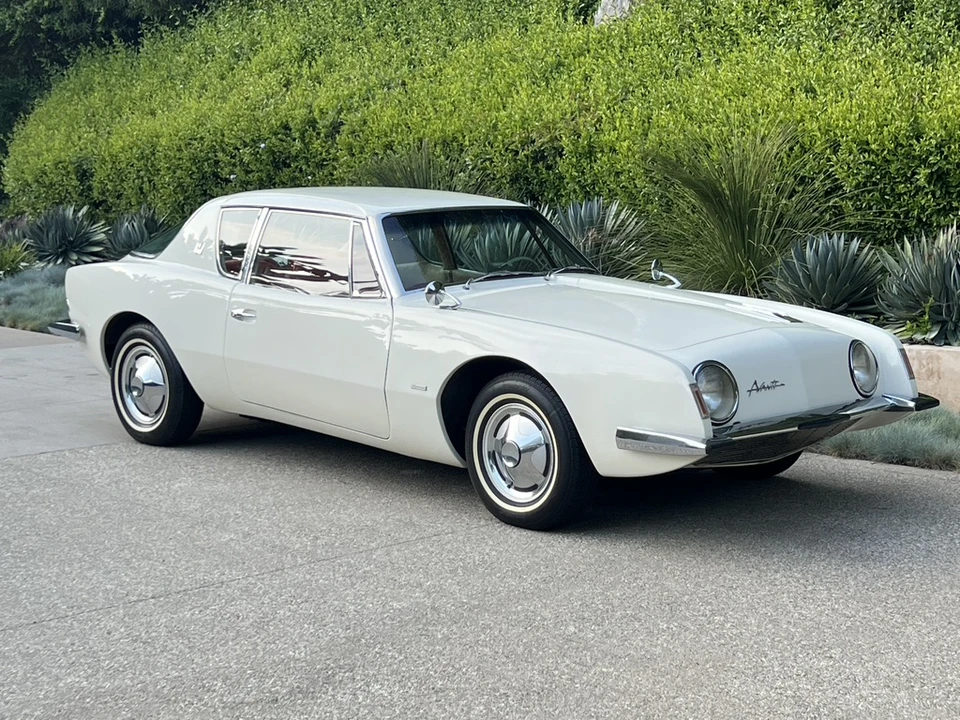 1963 Studebaker Avanti - Image 14 of 31