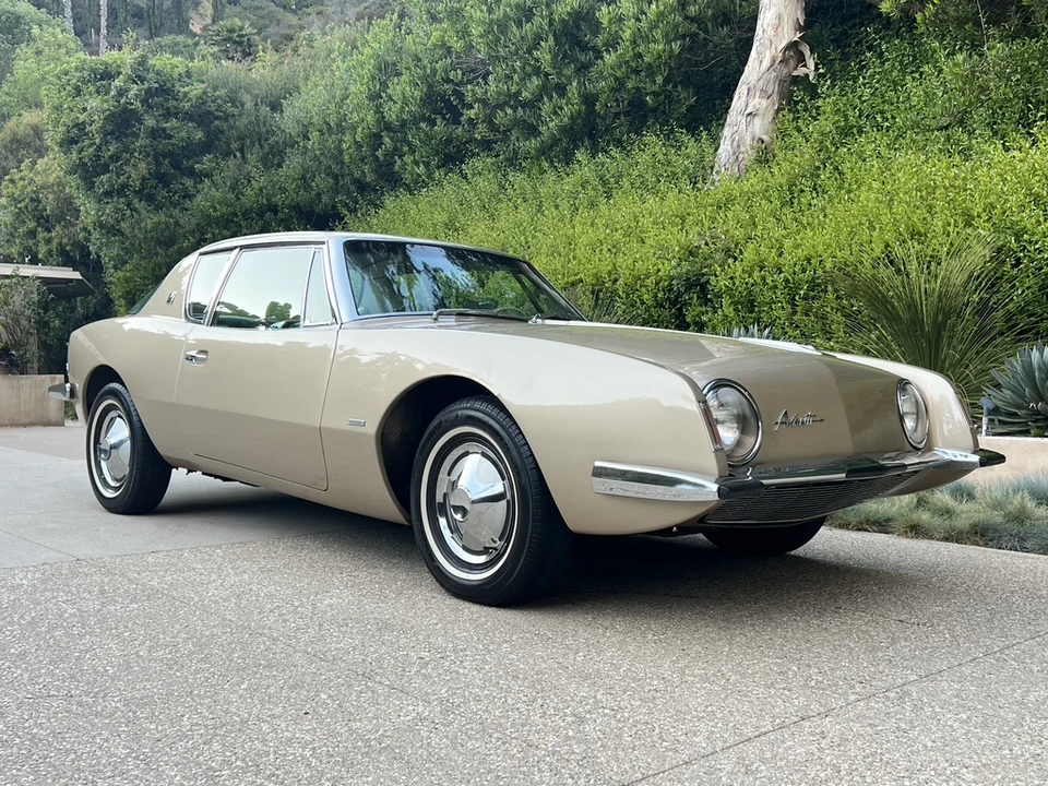 1963 Studebaker Avanti - Image 5 of 31