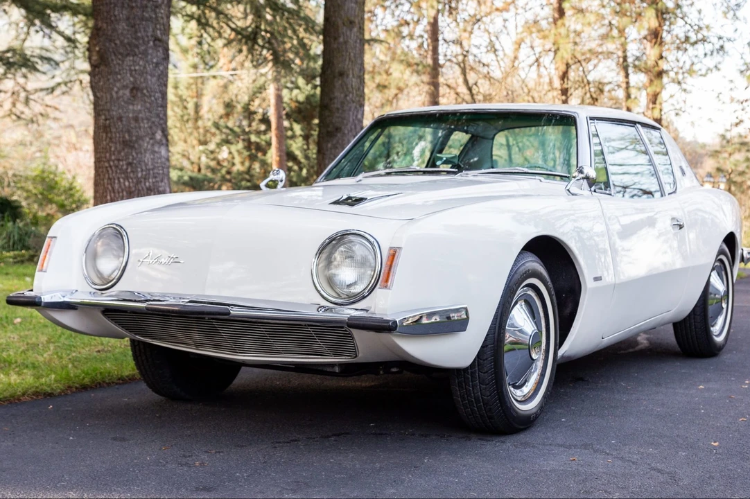 1963 Studebaker Avanti - Image 2 of 31