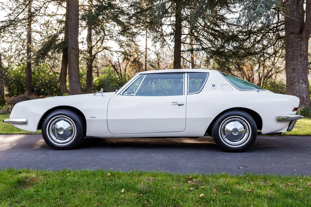 1963 Studebaker Avanti - Image 4 of 31