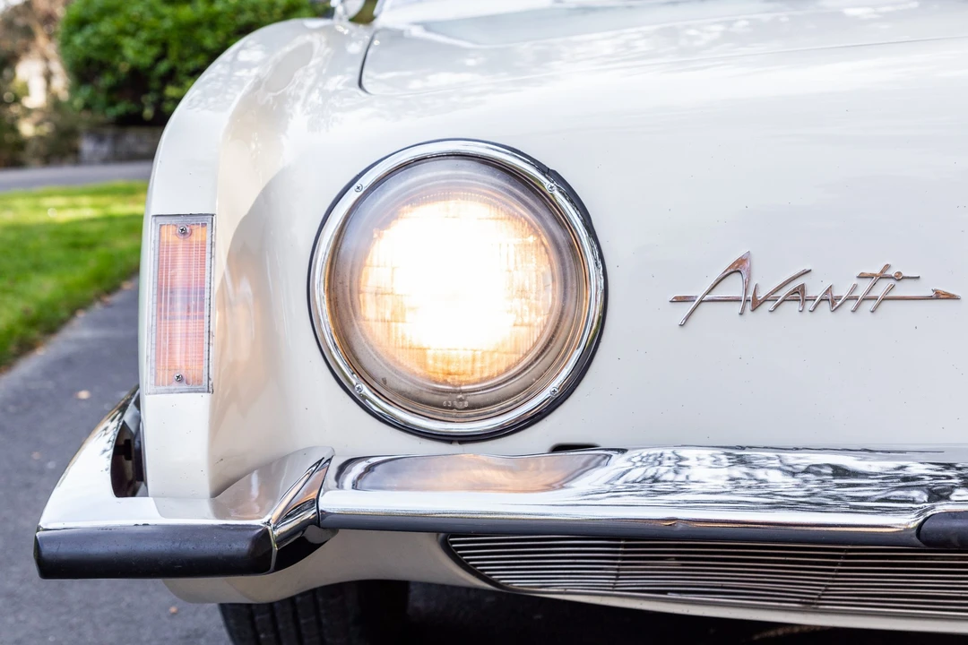 1963 Studebaker Avanti - Image 16 of 31