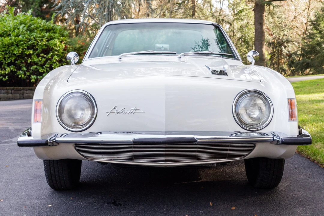 1963 Studebaker Avanti - Image 12 of 31