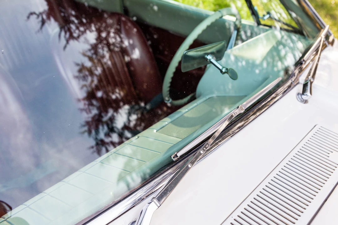 1963 Studebaker Avanti - Image 23 of 31