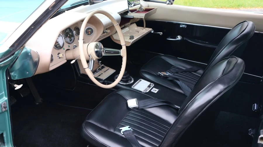 1963 Studebaker Avanti - Image 4 of 12