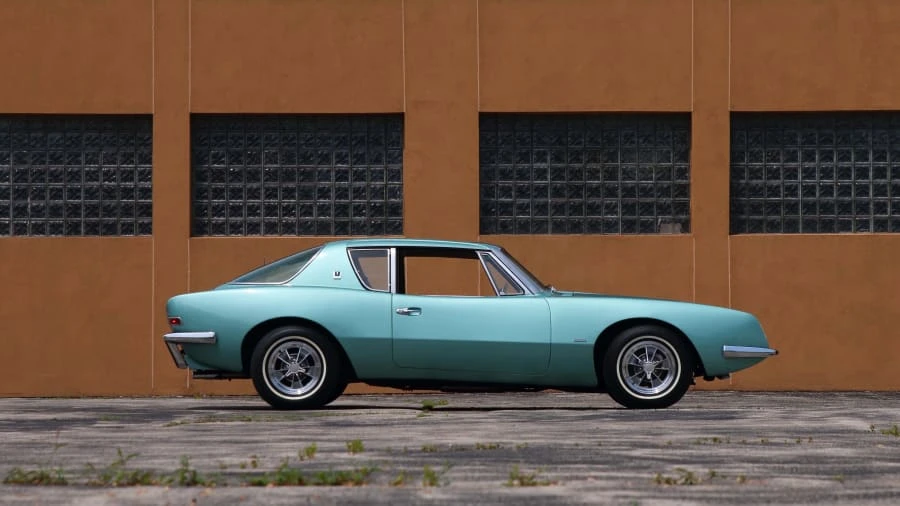 1963 Studebaker Avanti - Image 8 of 12