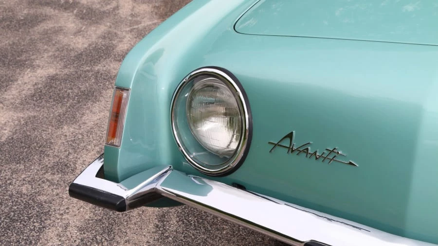 1963 Studebaker Avanti - Image 9 of 12