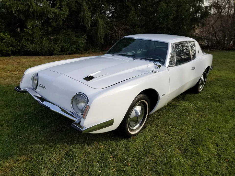 1963 Studebaker Avanti - Image 3 of 31