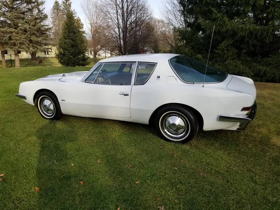 1963 Studebaker Avanti - Image 12 of 31
